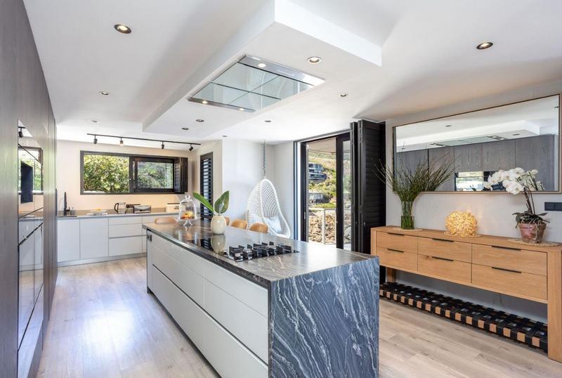 5 Bedroom Property for Sale in Camps Bay Western Cape